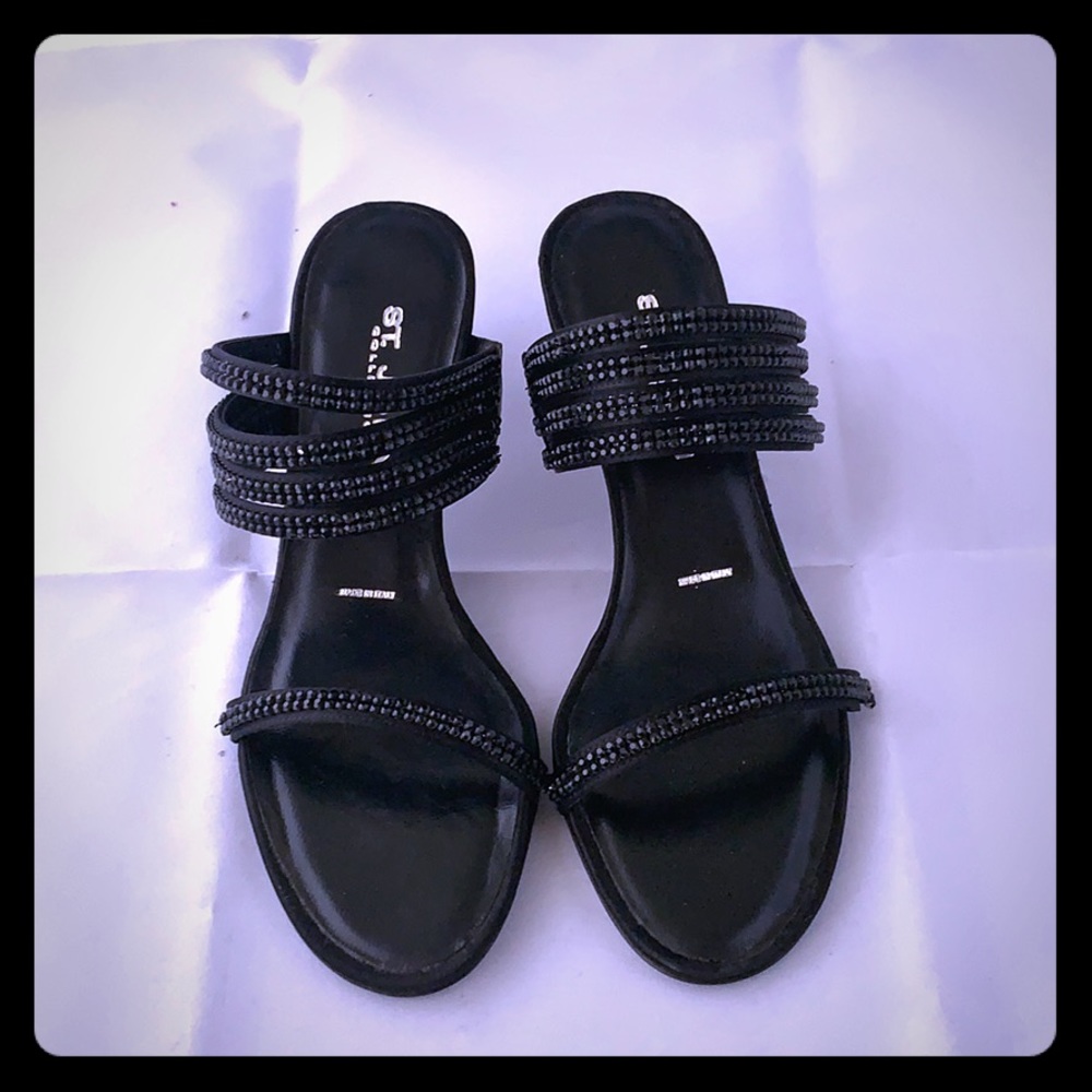 Brand new St. John sandals